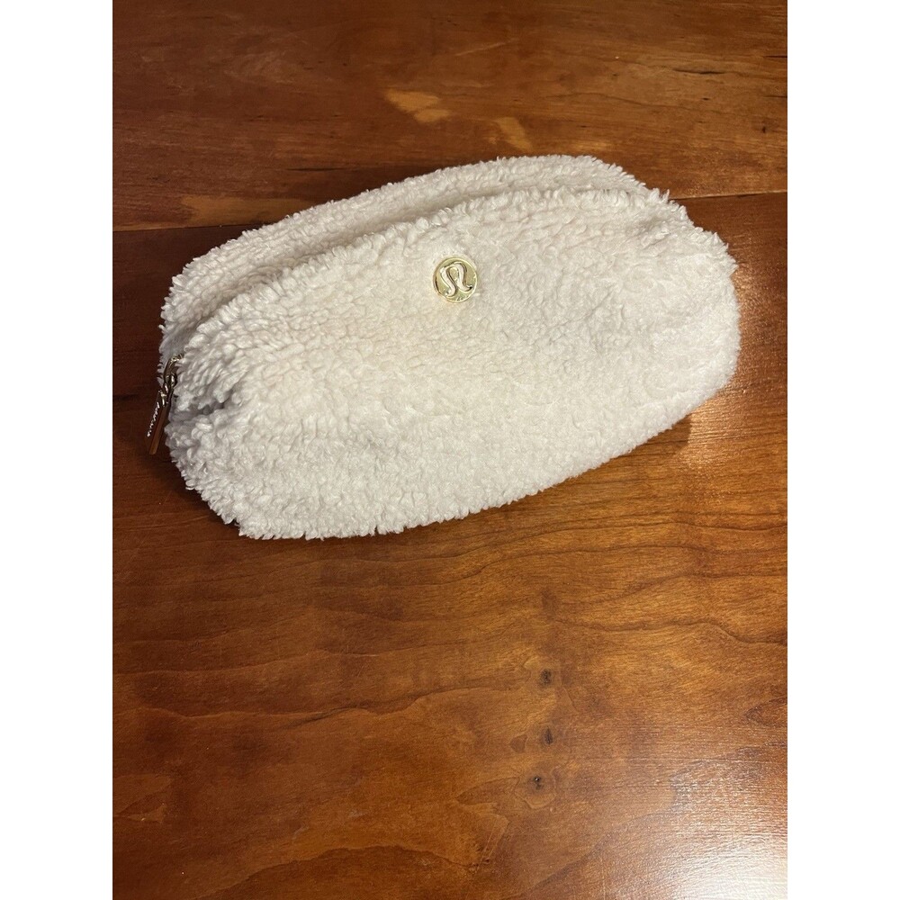 Lululemon White Makeup Bag Pouch Recycled Polyester Sherpa Zip Closure Gold HW